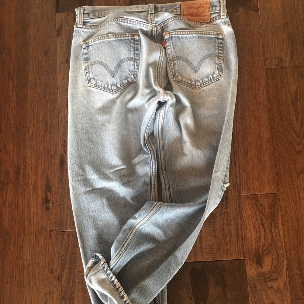 (True) Vintage button fly Levi 501 jeans - size 32